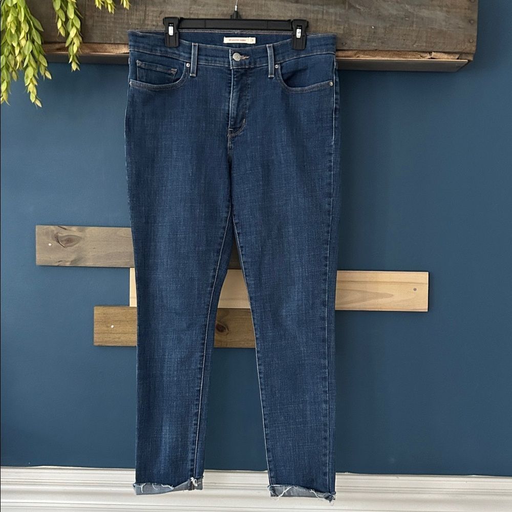 Levi's Classic 311 with Iconic Label EUC.   31